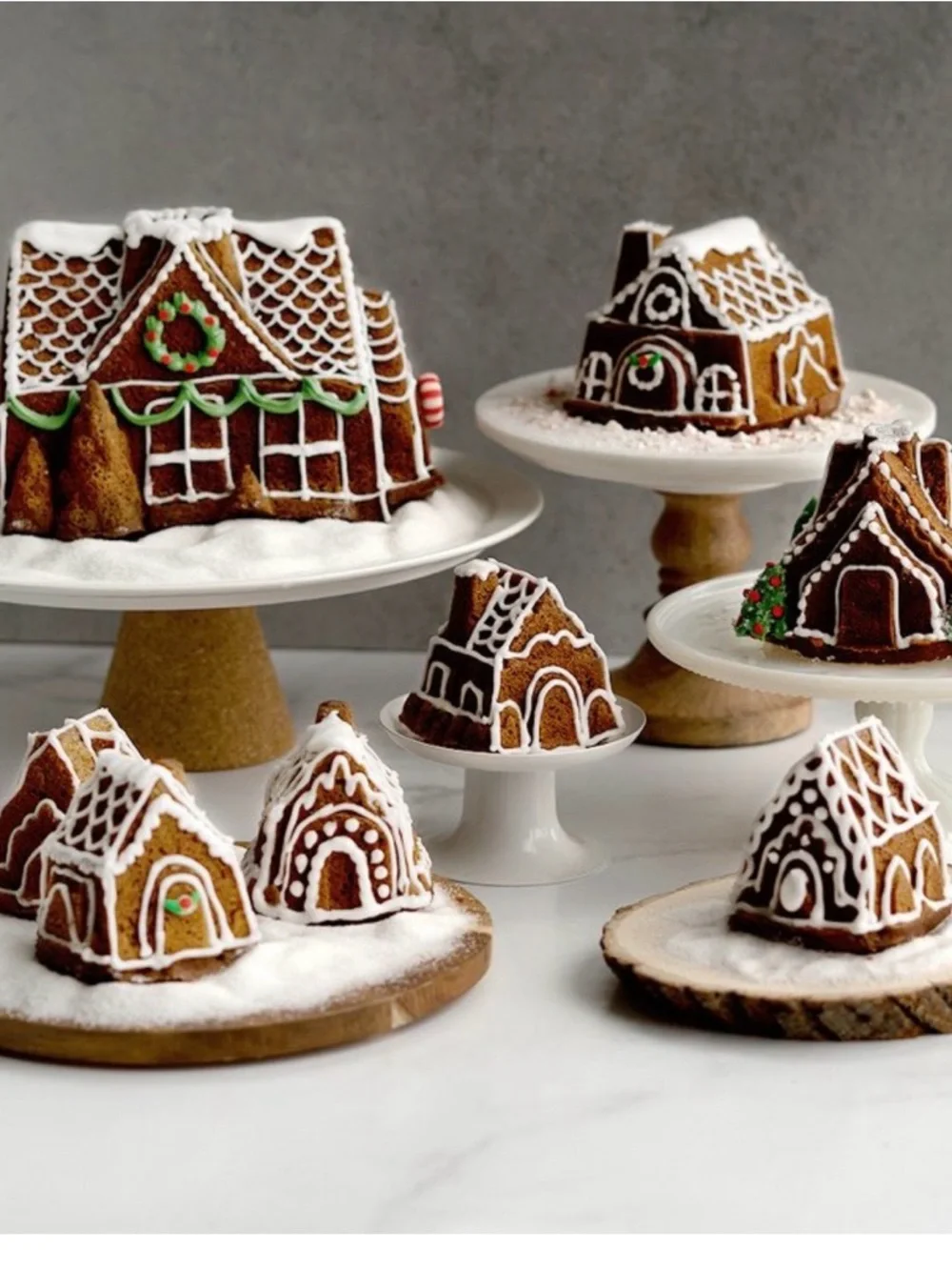 Williams Sonoma Snowy Village Holiday Mini Cottage Mold pan